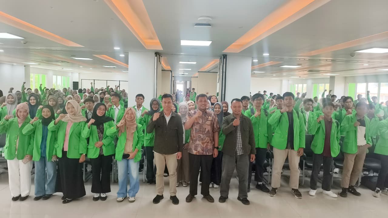 Head of OJK Solo Delivers Digital Business Literacy to 295 Students at UIN Raden Mas Said Surakarta