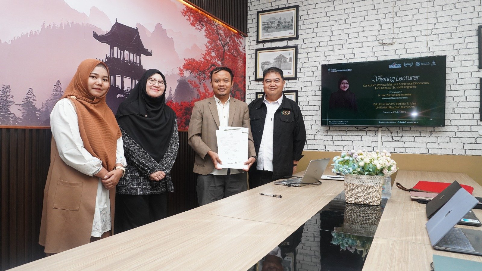 UNIMAS Malaysia Expert Reviews UIN Digital Business Curriculum, Calls for Stronger MSME Digital Marketing Practice